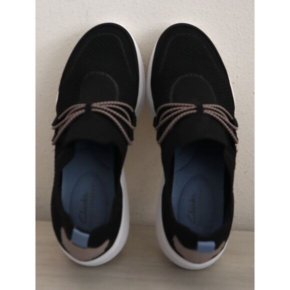 Clarks Women's Sz 10M Black Cloudsteppers Ezera Run Slip-On Knit Sneakers - Picture 2 of 10